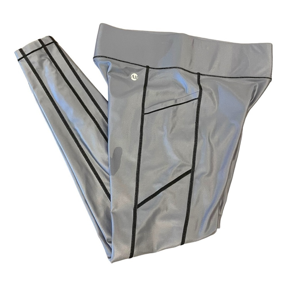 All Access High-Rise Compression Leggings in Peri Shine with Black Seams (NWOT)